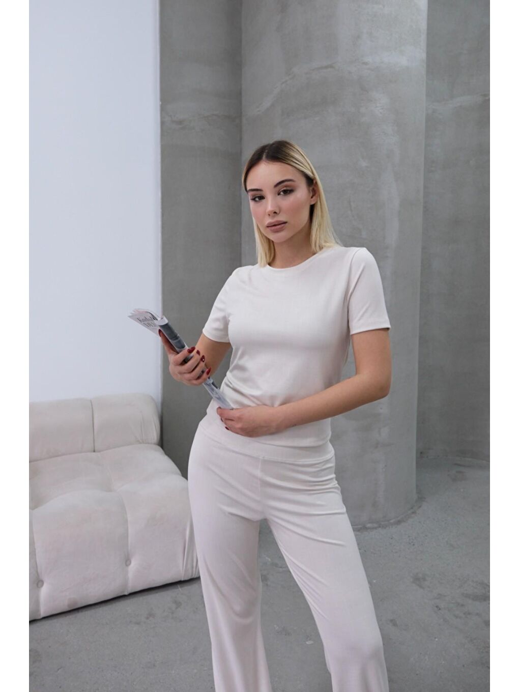 Bisiklet Yaka Soft Kısa Kol Tişört Bej-1