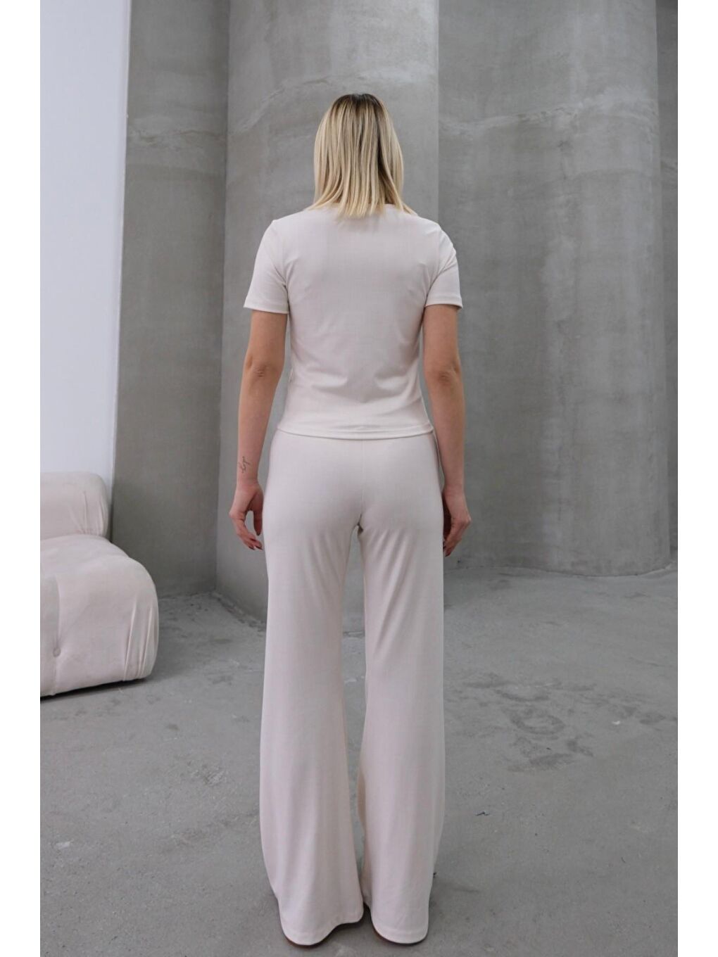 Bisiklet Yaka Soft Kısa Kol Tişört Bej-3