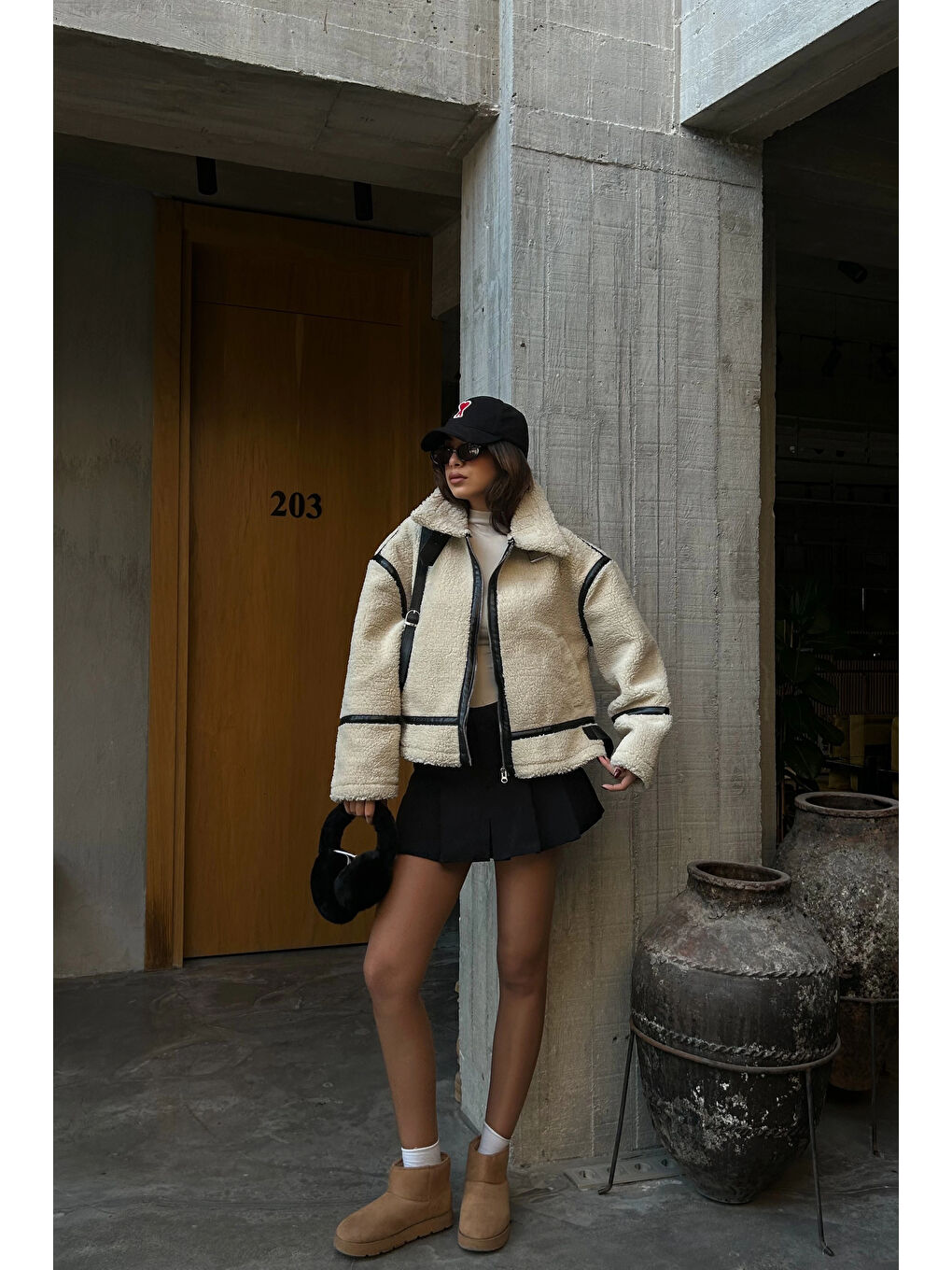 Ekru Kadın Krem Pelüş Crop Mont 1009-0798-4