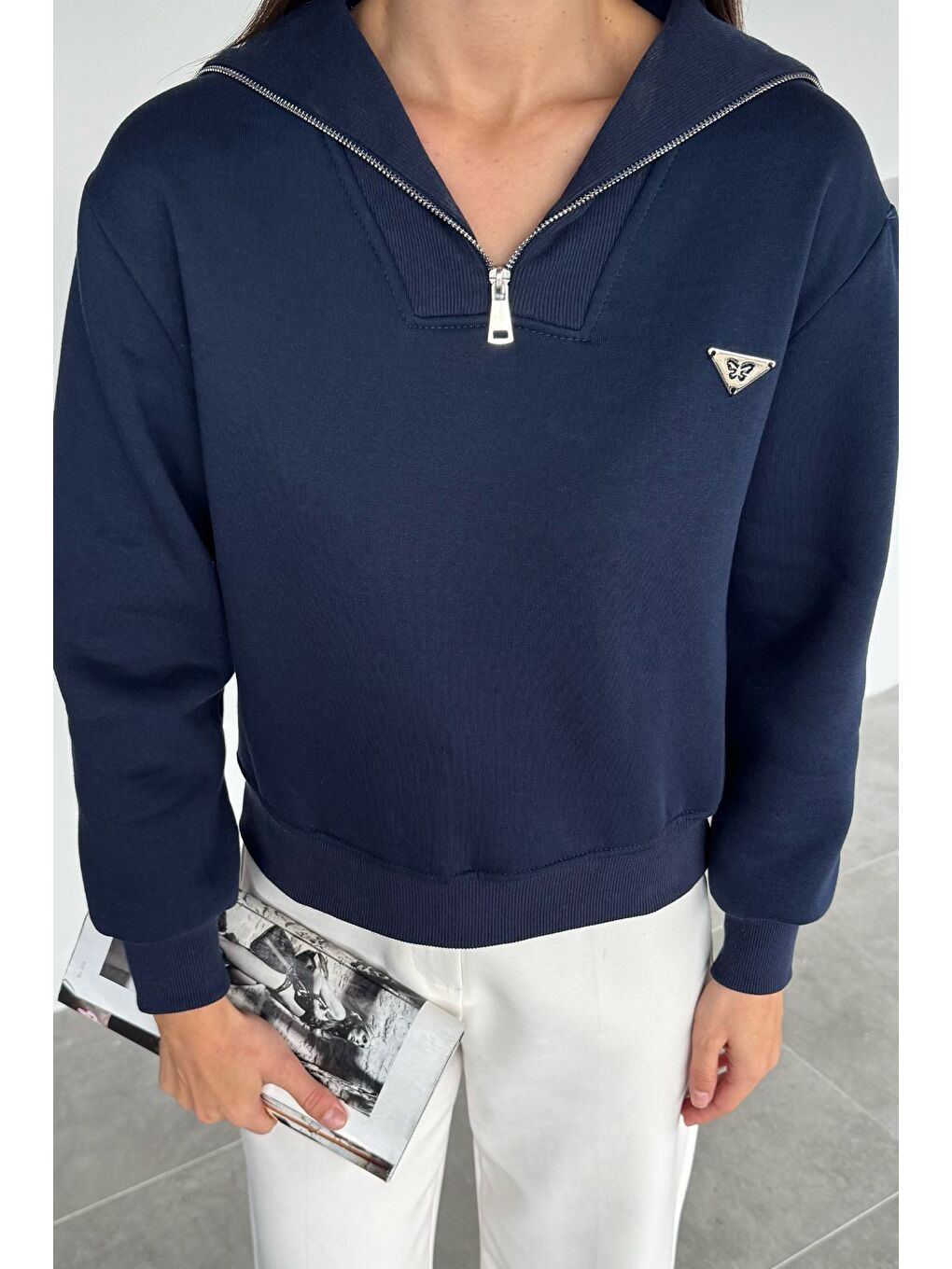 Lacivert Kadın Yarım Fermuarlı Metal Aksesuarlı Şardonlu Sweatshirt