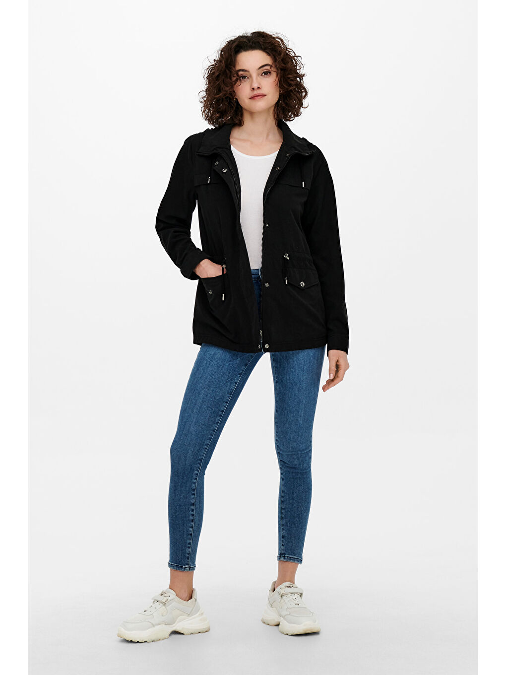 Siyah Onlnewstarline Regular Fit Kapüşonlu Cepli Mevsimlik Kadın Mont 15218612-1