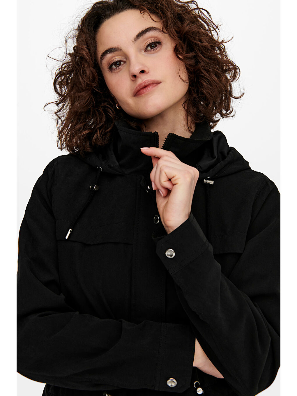 Siyah Onlnewstarline Regular Fit Kapüşonlu Cepli Mevsimlik Kadın Mont 15218612-4