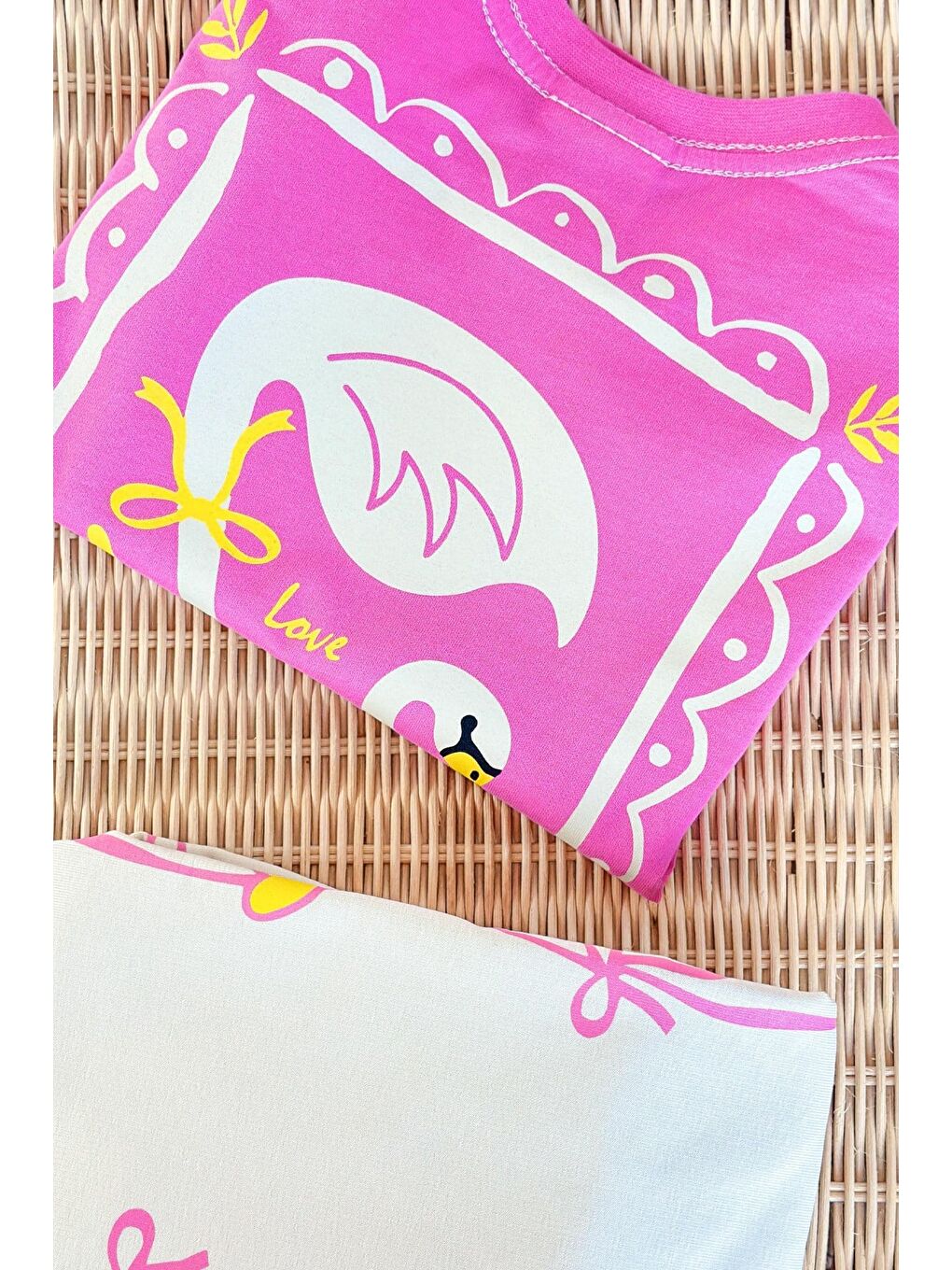 Kız Çocuk Pamuklu Kuğu Baskılı Pembe T-Shirt Ve Eşofman Alt Üst Takım-3