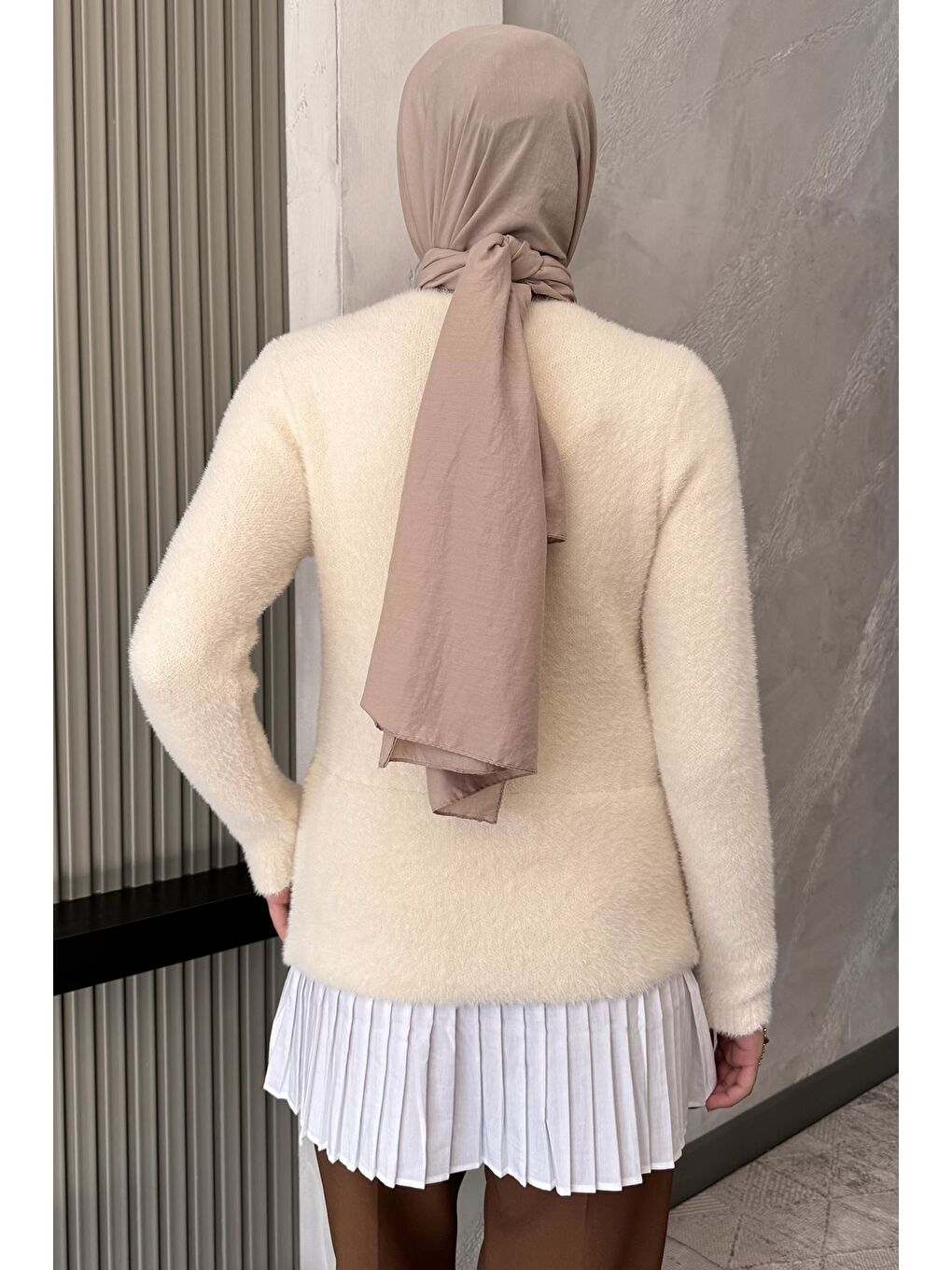 Ekru İnci Ve Taş İşlemeli Garnili Yumoş Tesettür Triko Kazak (s-m-l Beden Uyumludur.)-7