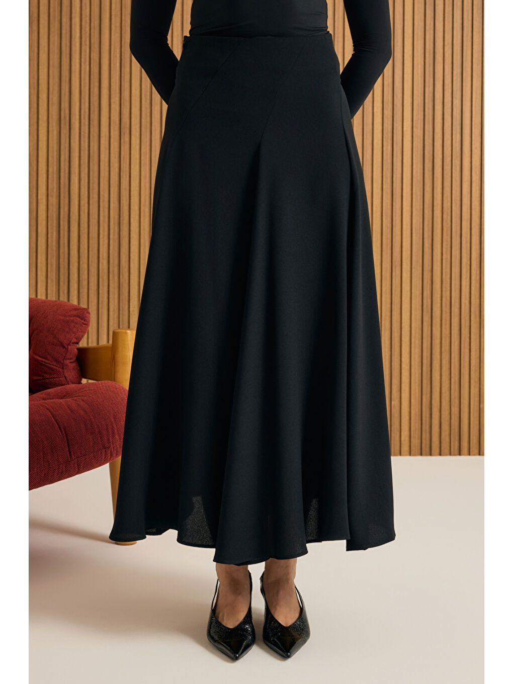 Siyah Kuplu Crep Kloş Etek-3