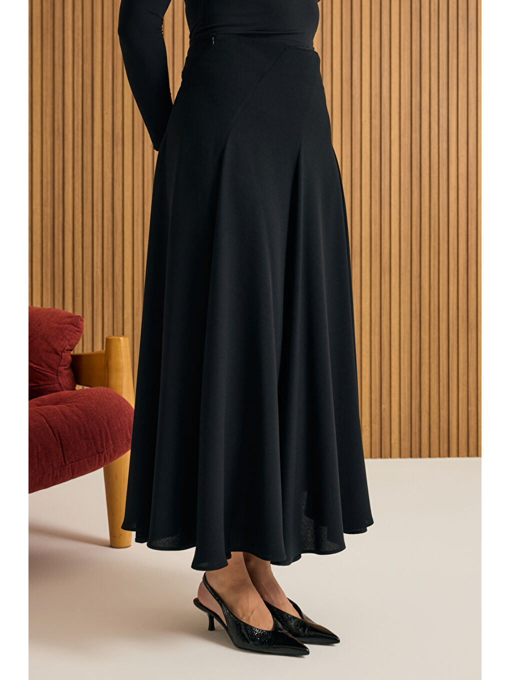 Siyah Kuplu Crep Kloş Etek-4