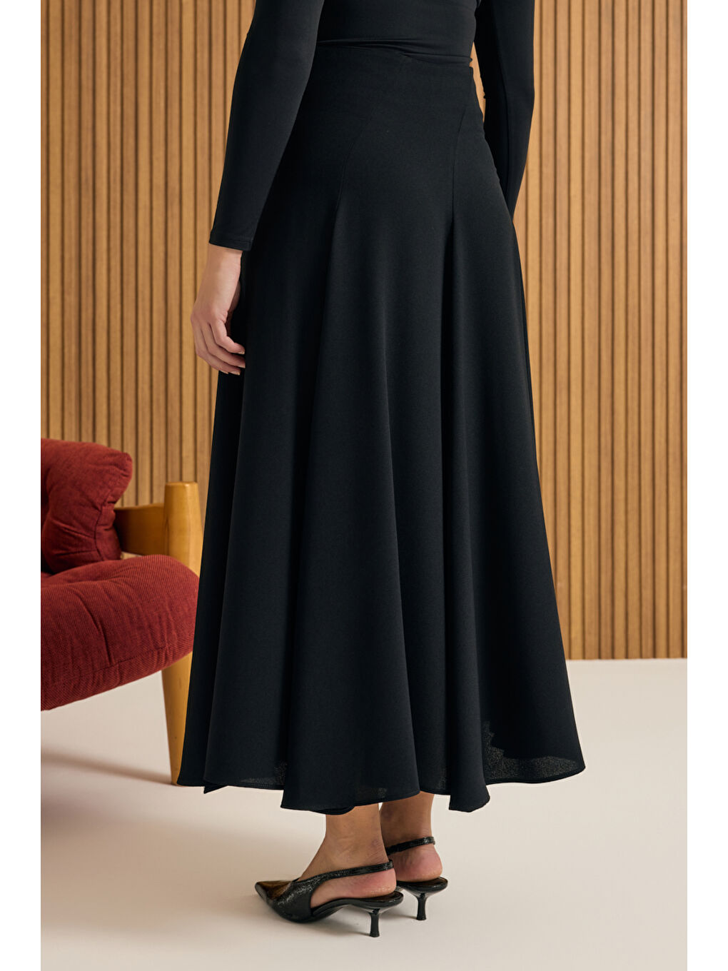 Siyah Kuplu Crep Kloş Etek-5