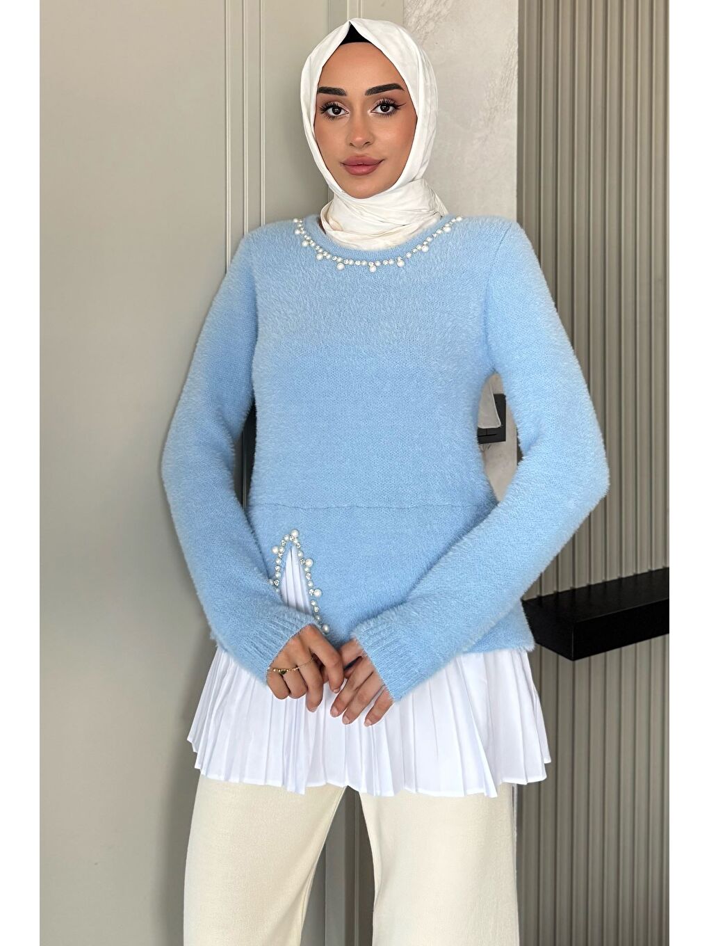 Mavi İnci Ve Taş İşlemeli Garnili Yumoş Tesettür Triko Kazak (s-m-l Beden Uyumludur.)-2