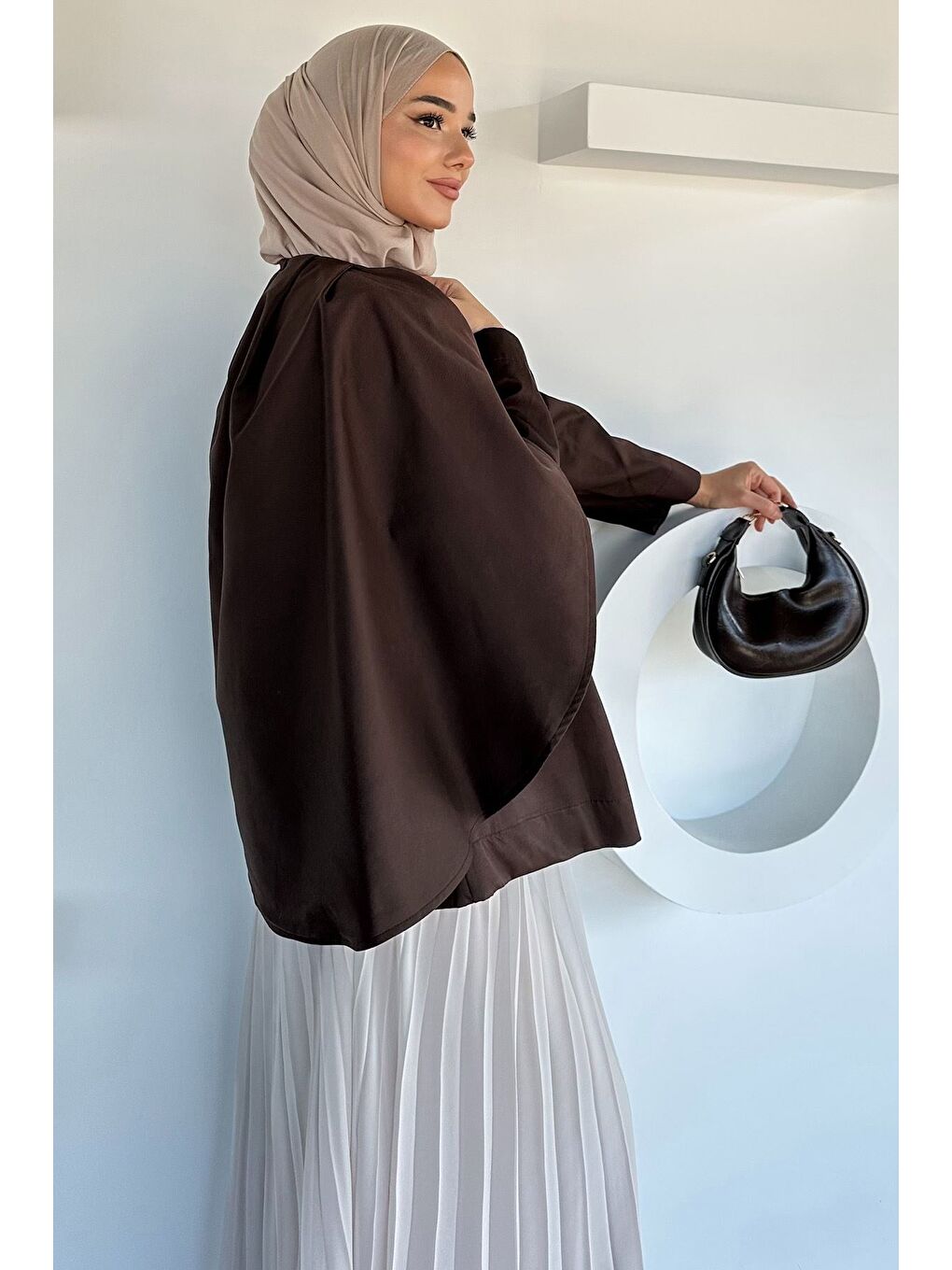 Kahverengi Ön Çıtçıtlı Pelerinli Tesettür Ceket-7