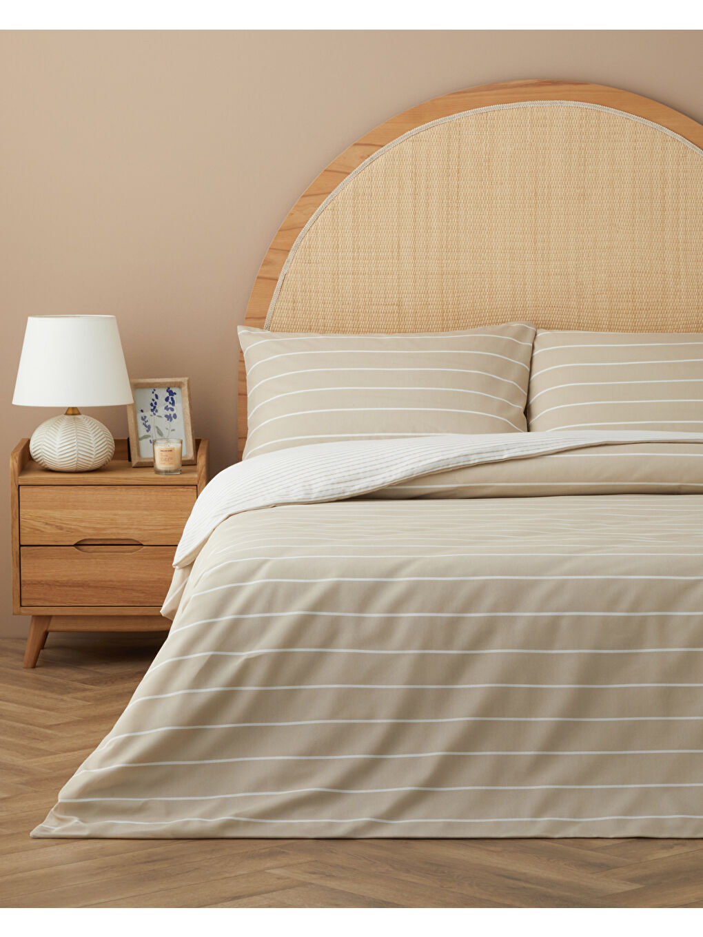 Timeless Line Kolay Ütülenir Çarşaflı Tek Kişilik Nevresim Takımı 160x220 cm Bej-1