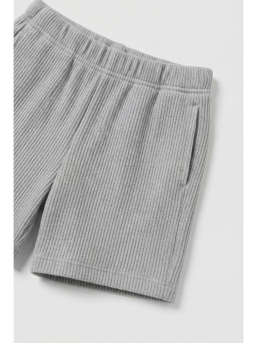 Unisex Çocuk Pamuklu Gri Gofre Tişört Şort Takım - Cep Nakış Detaylı-4