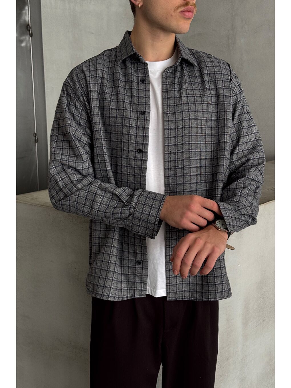 Gri Erkek Oversize Kesim Kareli Gömlek-1