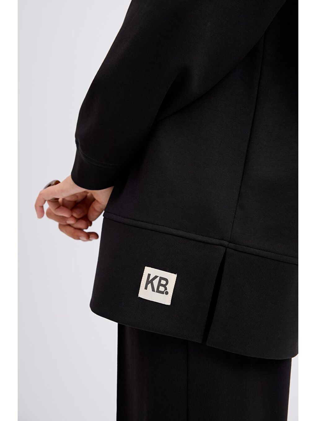 Oversize Yandan Yırtmaçlı Sweatshirt Siyah-5