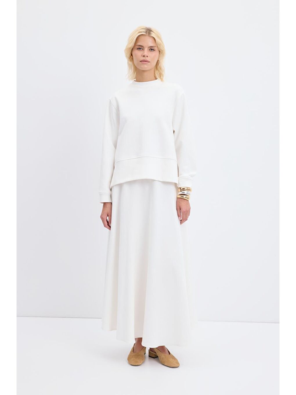 Oversize Yandan Yırtmaçlı Kısa Sweatshirt Ekru-1