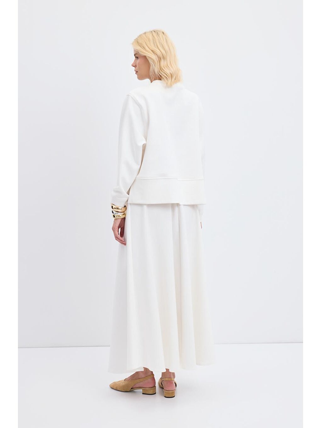 Oversize Yandan Yırtmaçlı Kısa Sweatshirt Ekru-4