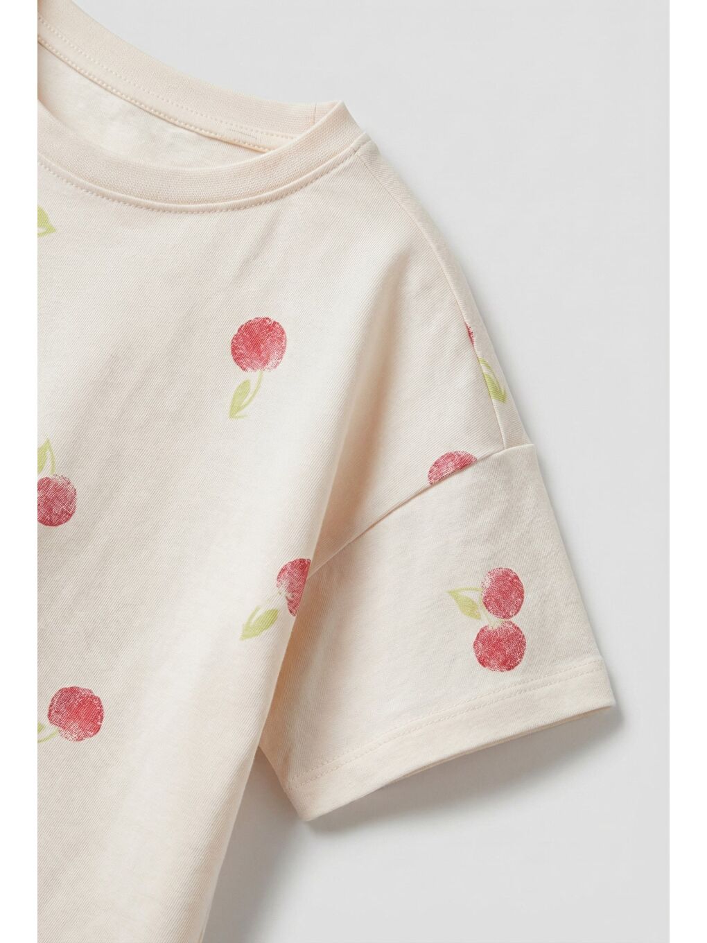 Beyaz Kız Çocuk Pamuklu Ekru Kiraz Desenli Tişört Şort Takım - Cepli-2