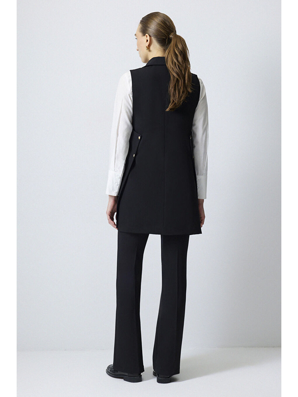 Siyah Gold Düğme Detaylı Yelek-4