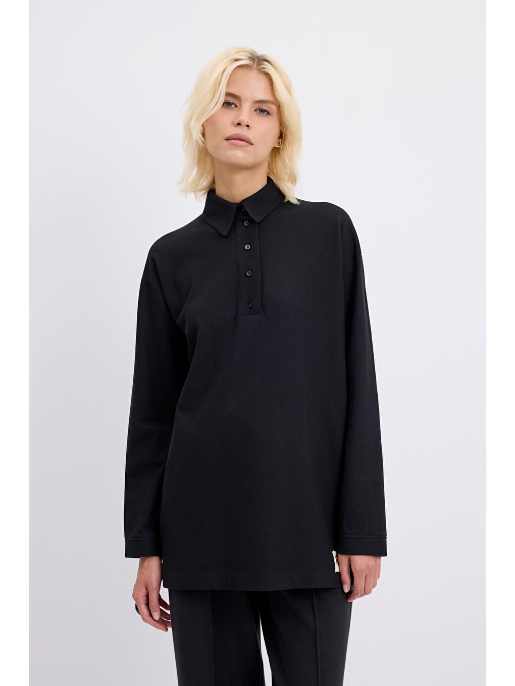 Polo Yaka Yandan Yırtmaçlı Sweatshirt Siyah