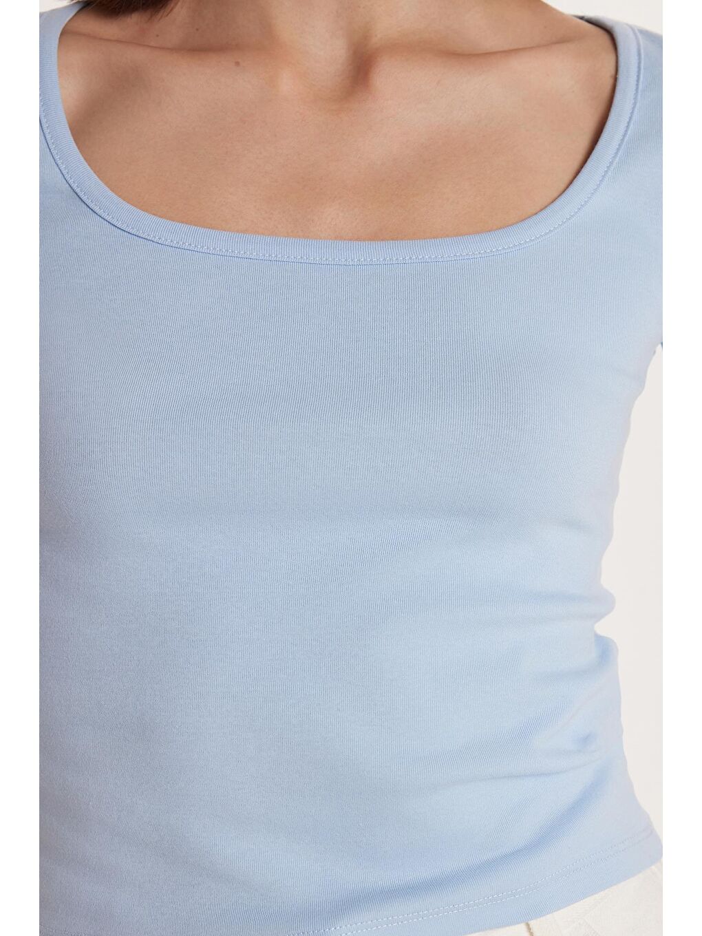 Kadın Slim Fit Dar Kesim Pamuklu Kısa Kollu U Yaka Açık Mavi Bluz-2