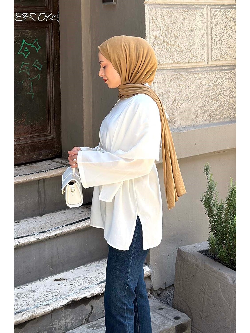 Pelerin Detaylı Oversize Tunik Beyaz-1
