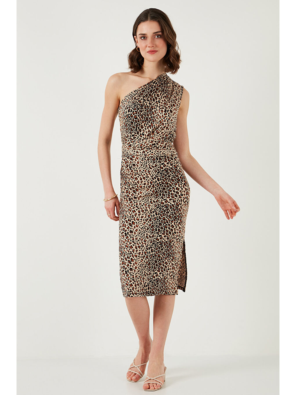 Kahverengi Slim Fit Tek Omuzlu Yırtmaçlı Bağlama Detaylı Midi Kadın Elbise 5866272-2