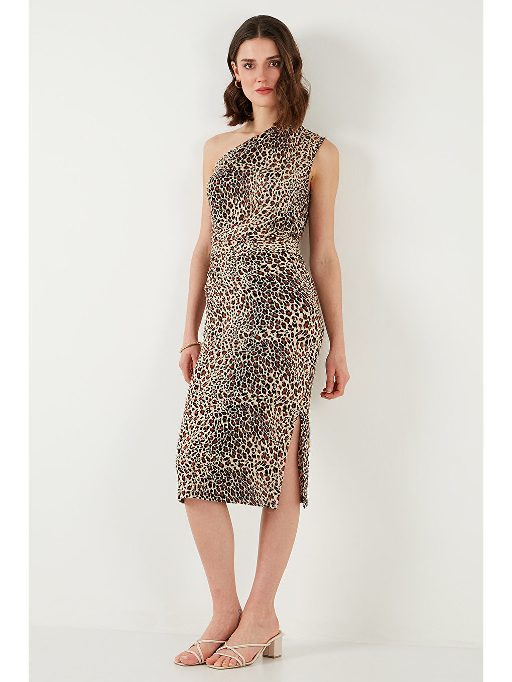 Kahverengi Slim Fit Tek Omuzlu Yırtmaçlı Bağlama Detaylı Midi Kadın Elbise 5866272-4