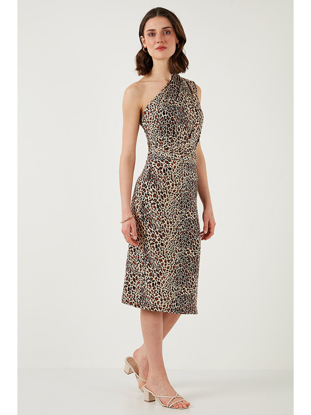 Kahverengi Slim Fit Tek Omuzlu Yırtmaçlı Bağlama Detaylı Midi Kadın Elbise 5866272-5