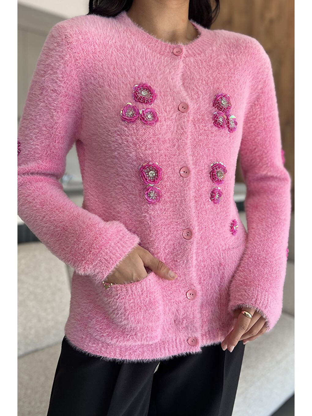 Pembe Kadın Pul İşlemeli Yumoş İplik Triko Ceket-1
