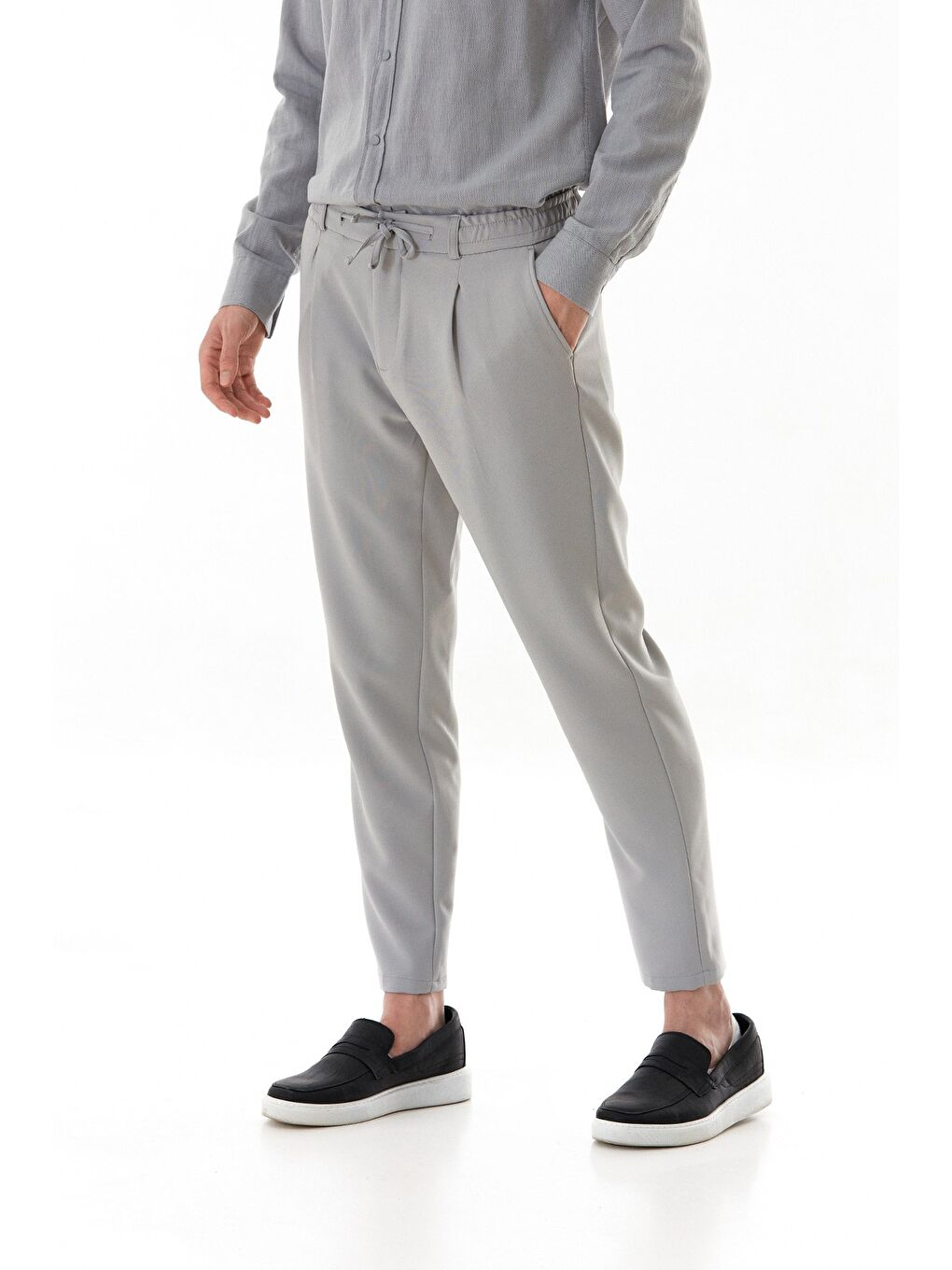 Gri Beli Lastikli Bağlamalı Regular Fit Erkek Pantolon-3