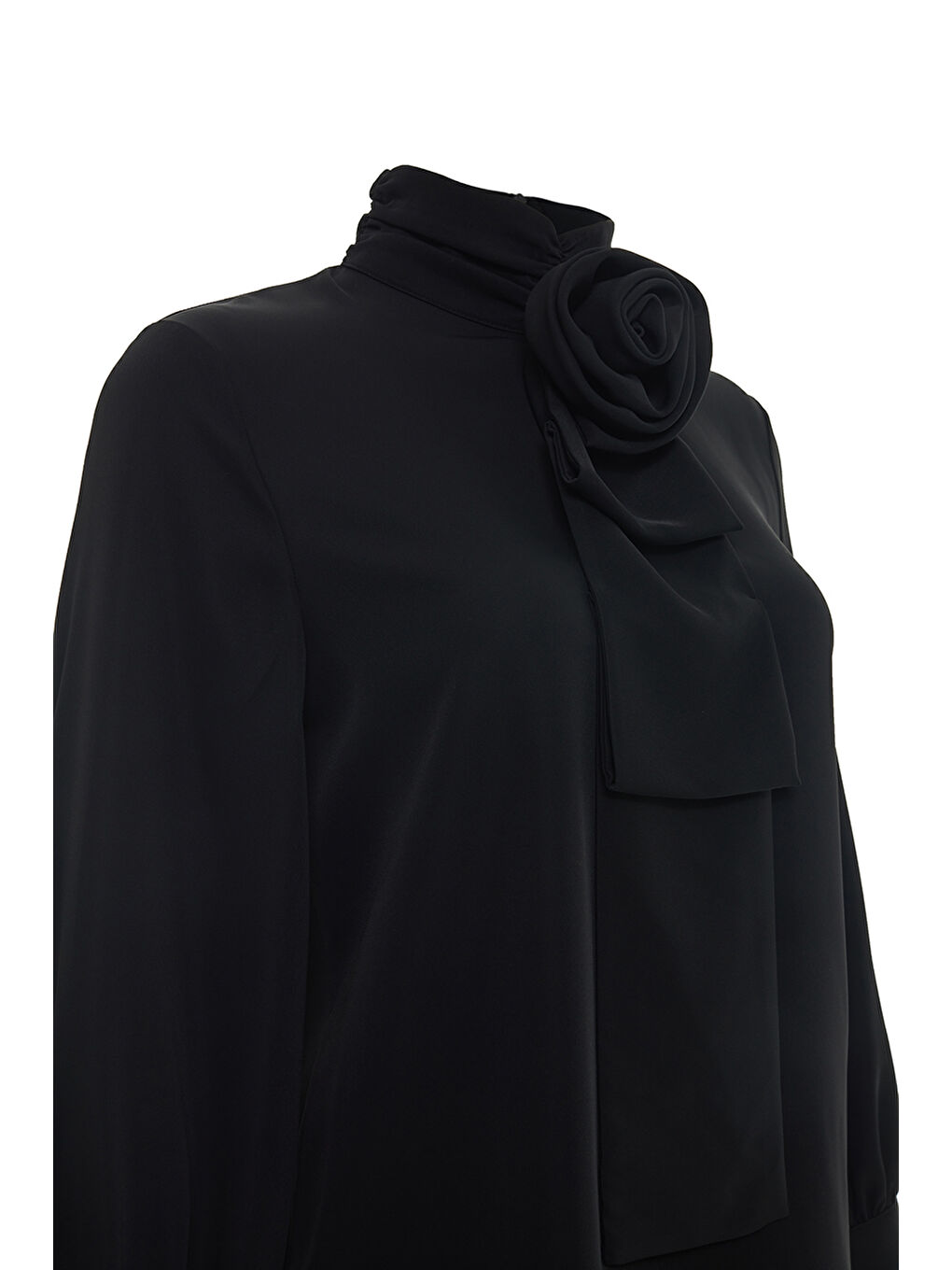 Siyah Gül Broşlu Bluz-1