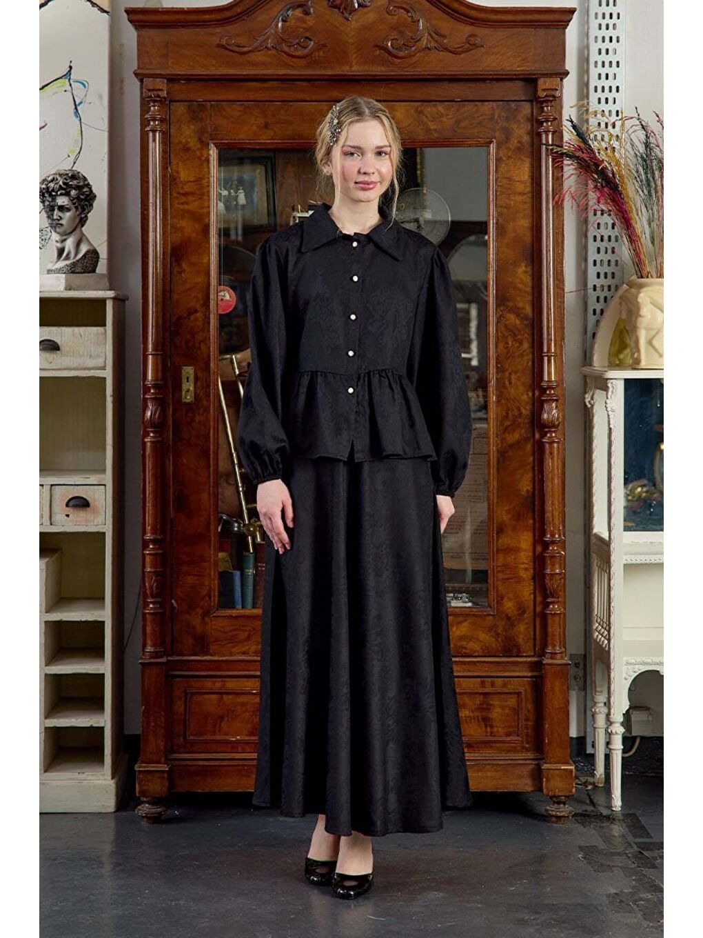 Siyah Jakarlı Gömlek Etek Takım-1