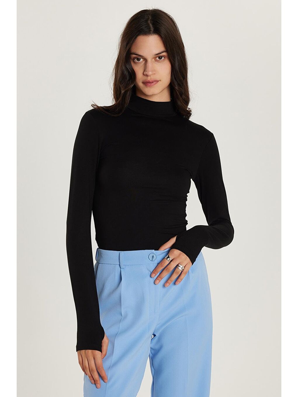 Kadın Regular Fit Klasik Kesim Viskon Kumaş Balıkçı Yaka Siyah Bluz-3