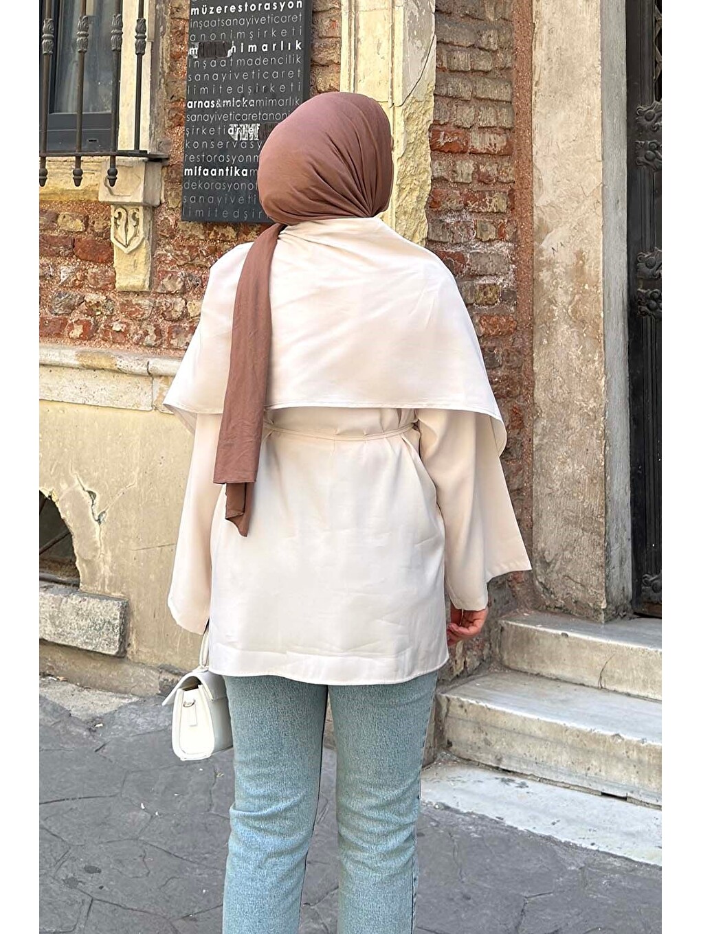 Pelerin Detaylı Oversize Tunik Bej-3