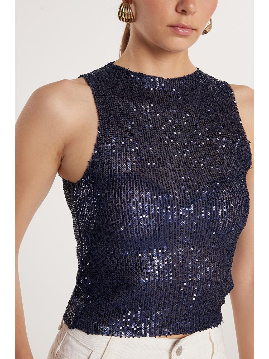 Kadın Slim Fit Dar Kesim Sıfır Kol Payetli Halter Yaka Lacivert Bluz-2