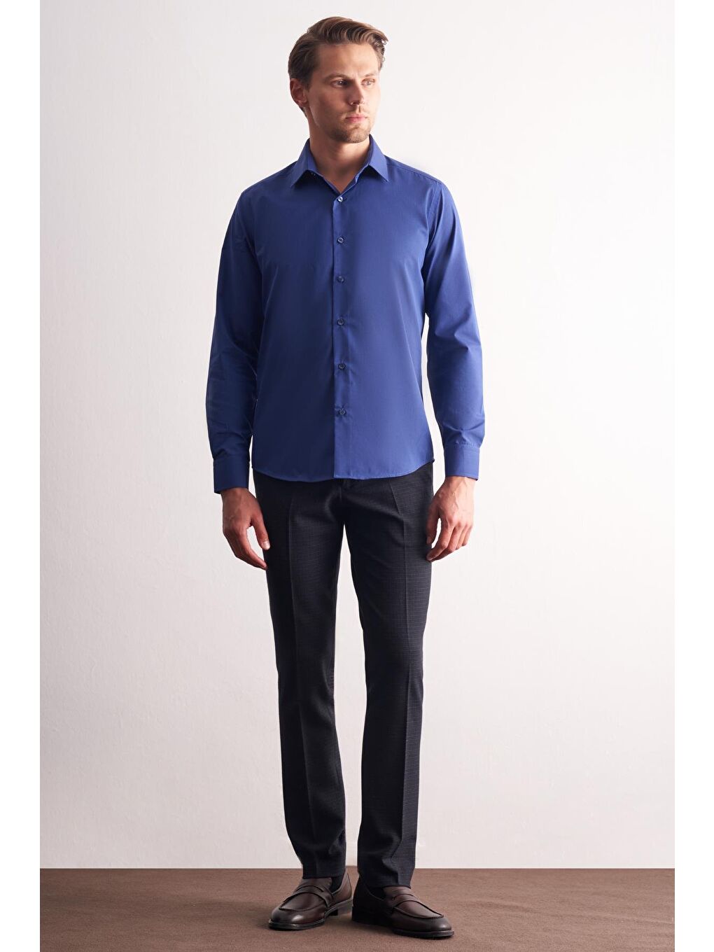 Açık Lacivert Sert Yaka Filafil Desen Uzun Kol Slim Fit Pamuklu Gömlek 1004255181-1