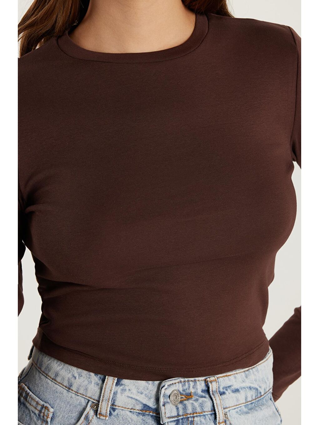 Kadın Slim Fit Dar Kesim Bisiklet Yaka Kahverengi Bluz-2