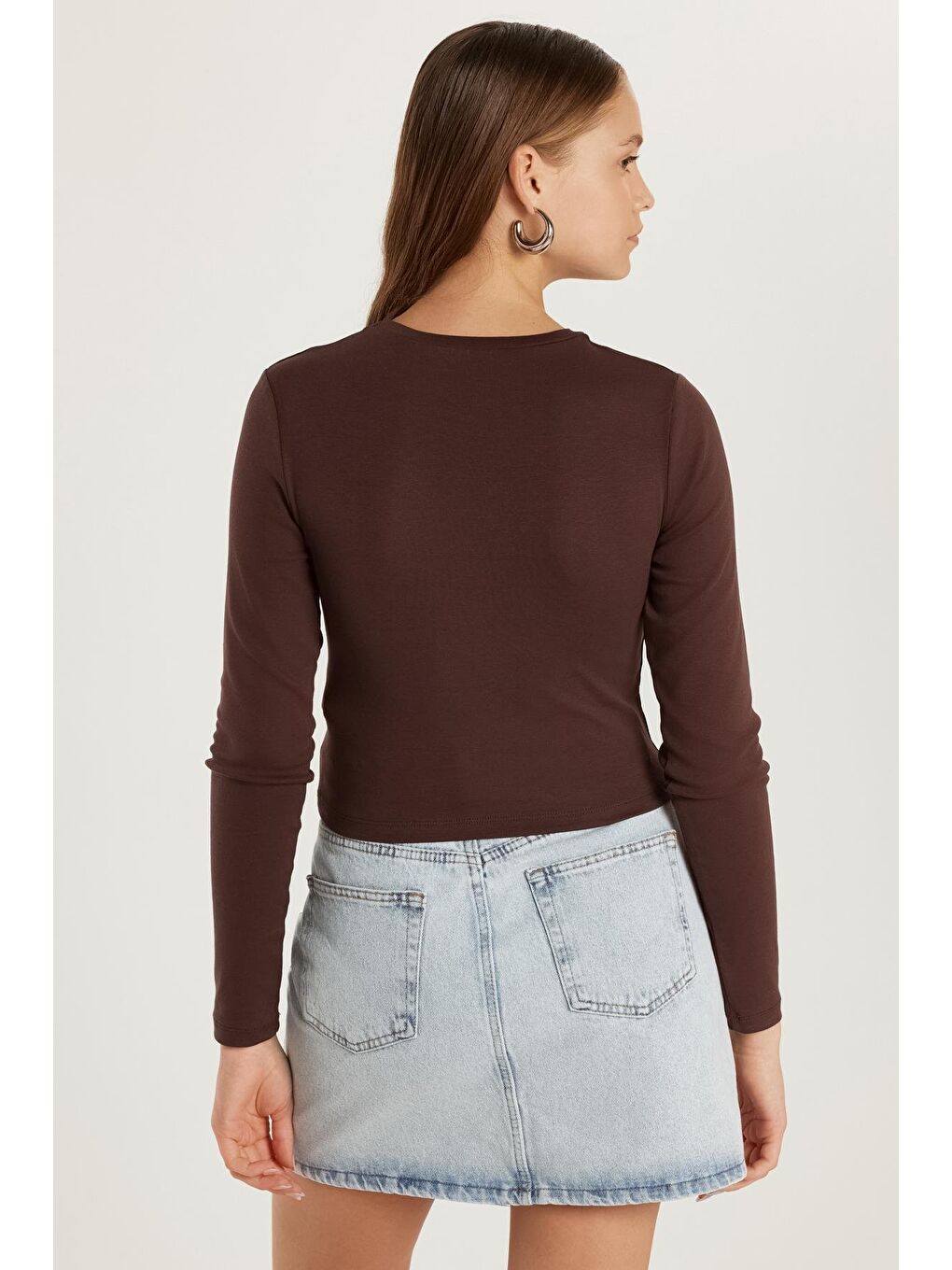 Kadın Slim Fit Dar Kesim Bisiklet Yaka Kahverengi Bluz-4