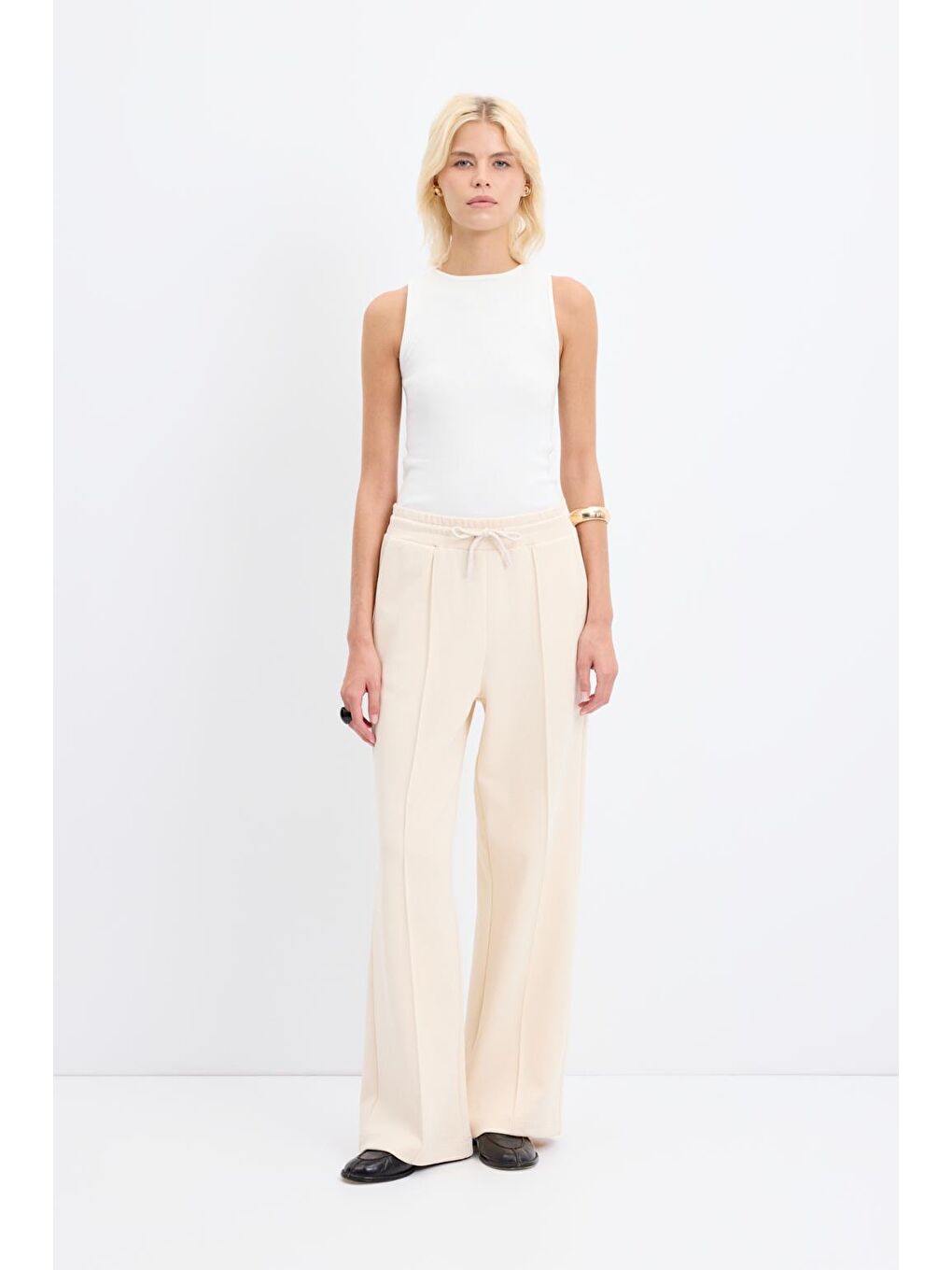 Ekru Yüksek Bel Dikiş Detaylı Rahat Kesim Pantolon Krem