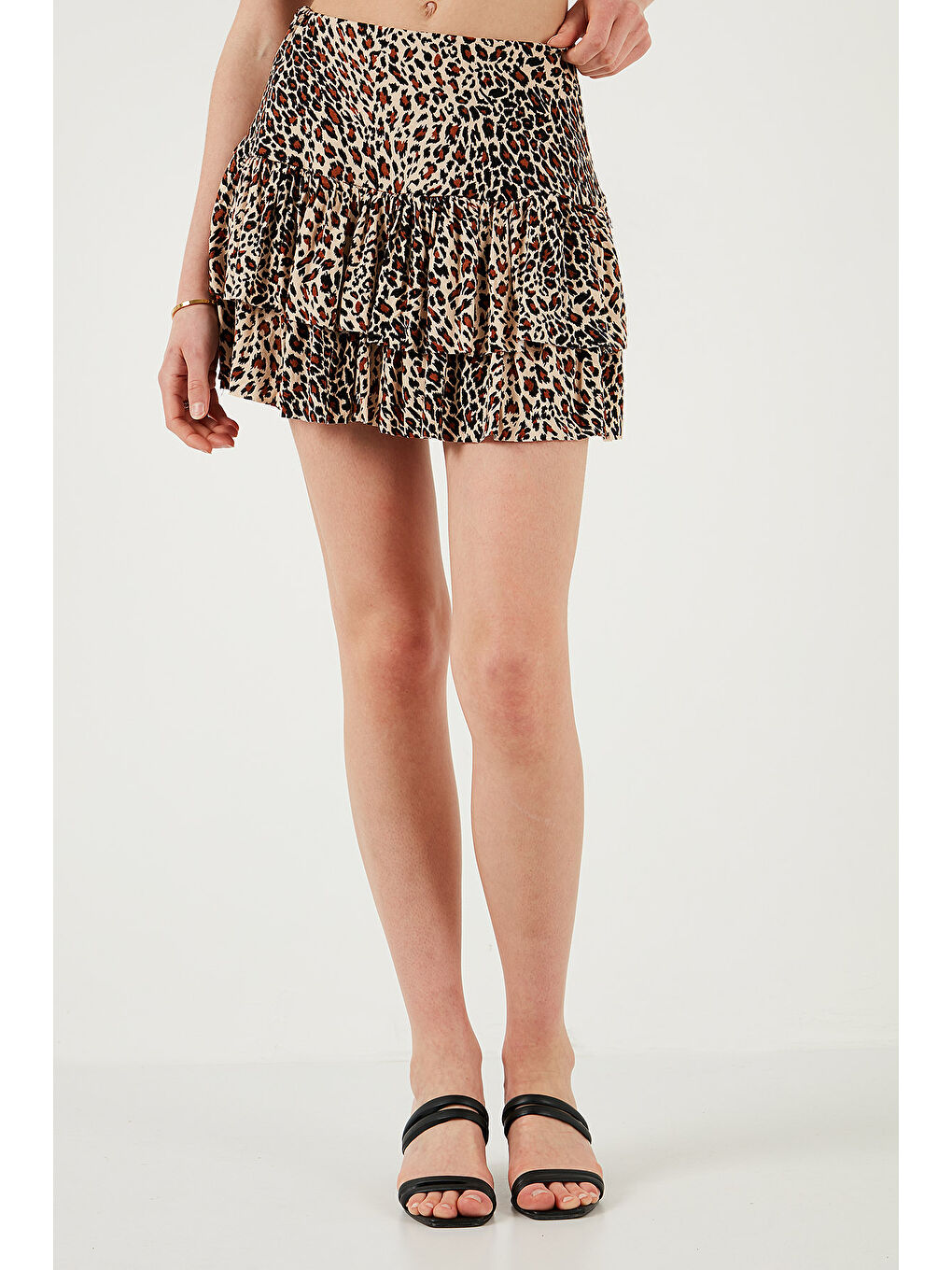 Kahverengi Leoparlı Slim Fit Fırfırlı Mini Boy Kadın Şort Etek 5866293-3