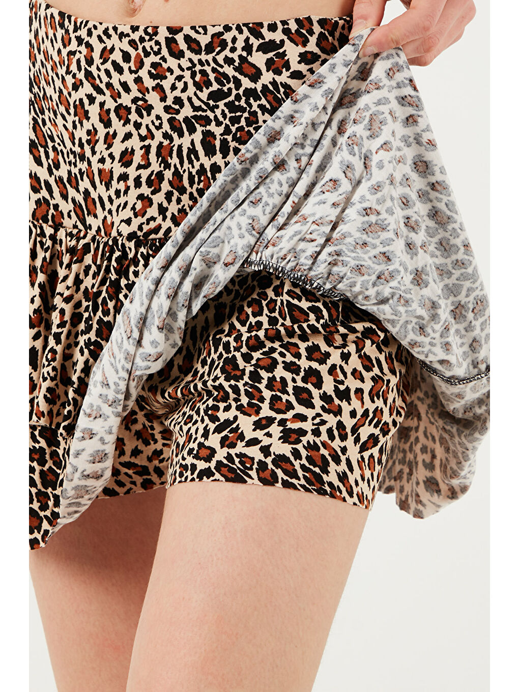 Kahverengi Leoparlı Slim Fit Fırfırlı Mini Boy Kadın Şort Etek 5866293-4