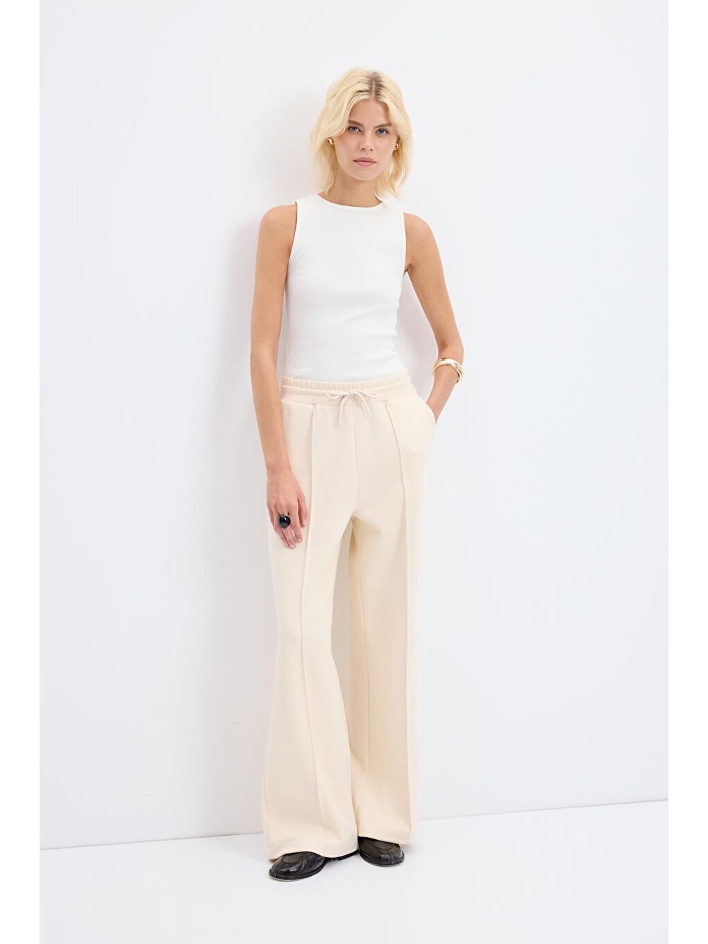 Ekru Yüksek Bel Dikiş Detaylı Rahat Kesim Pantolon Krem-1