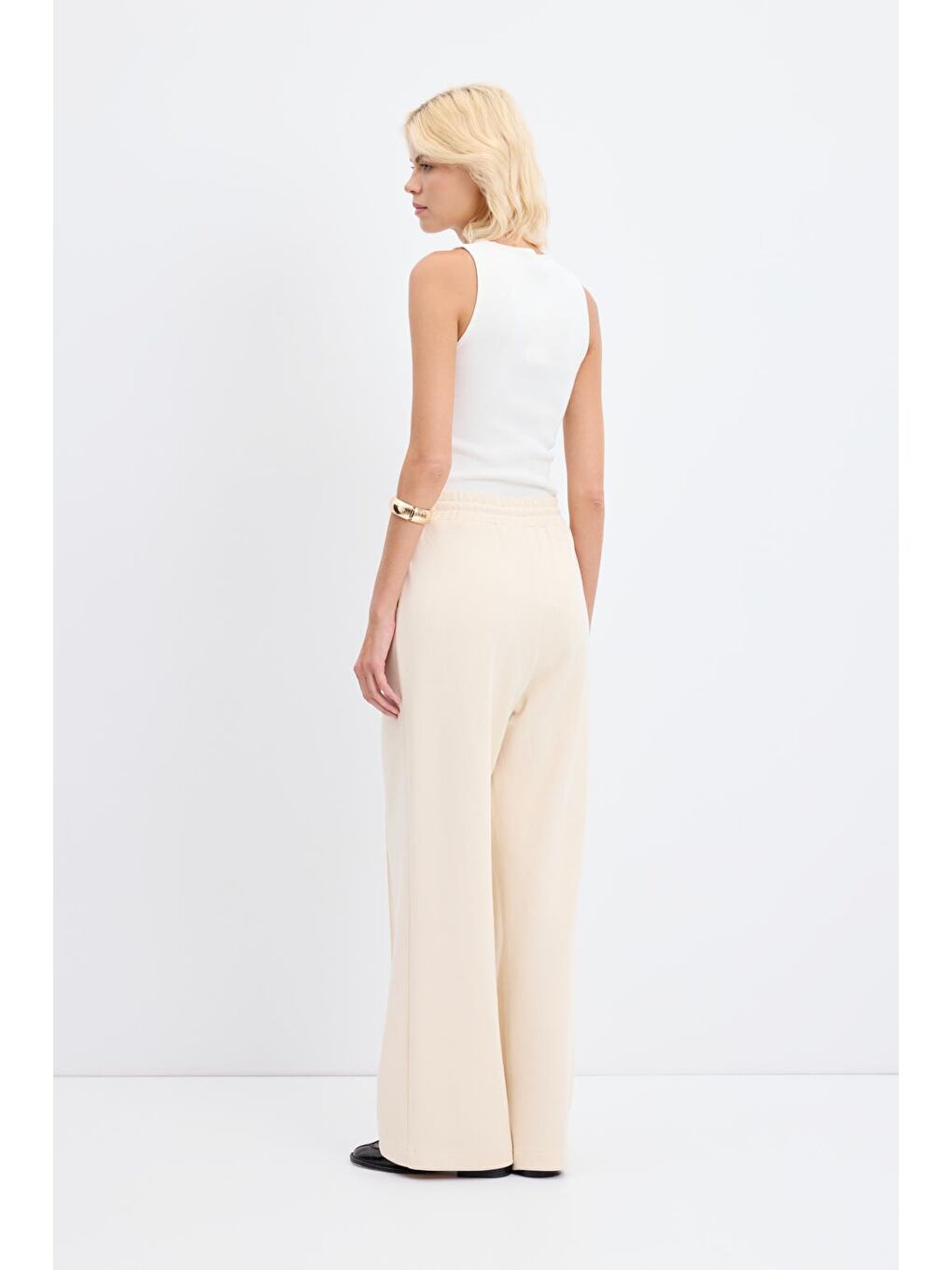 Ekru Yüksek Bel Dikiş Detaylı Rahat Kesim Pantolon Krem-4