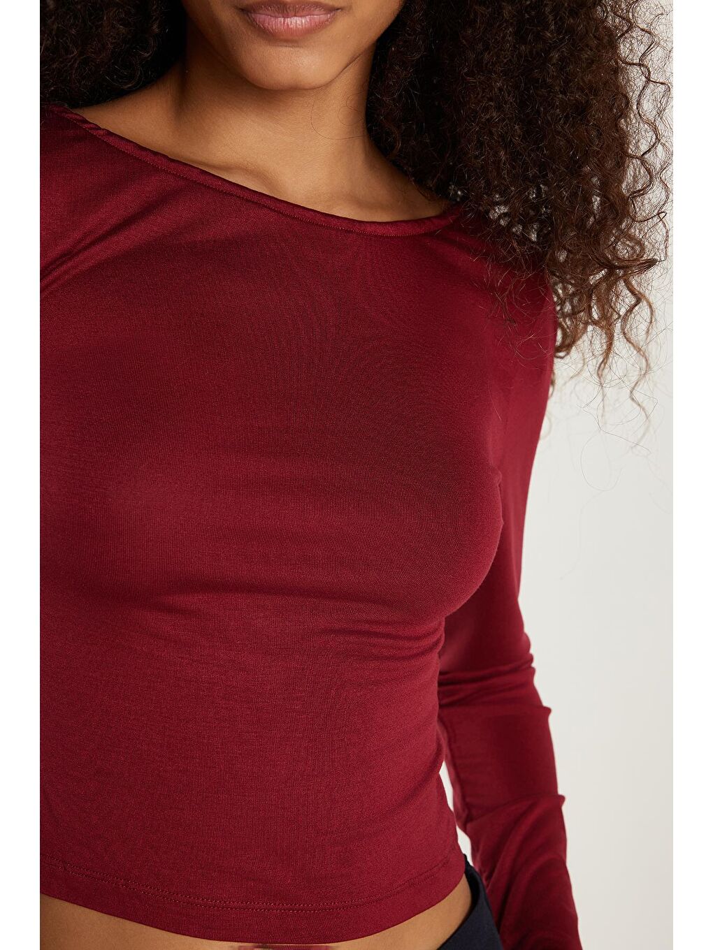 Kadın Slim Fit Dar Kesim Sırt Detaylı Bordo Bluz-2