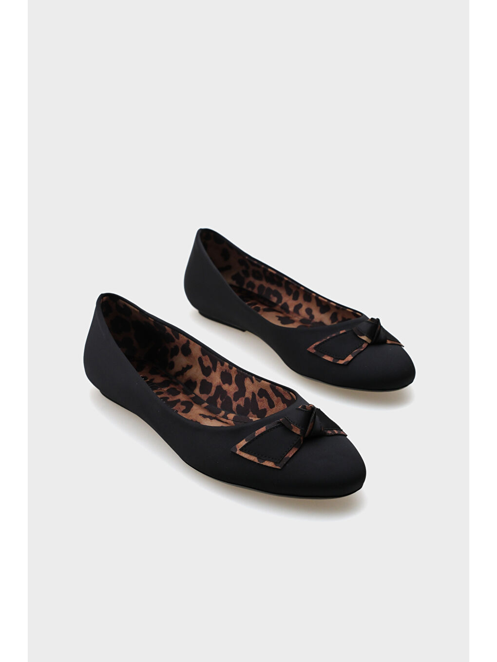 Siyah Aveline Saten Leopar Kadın Babet-1