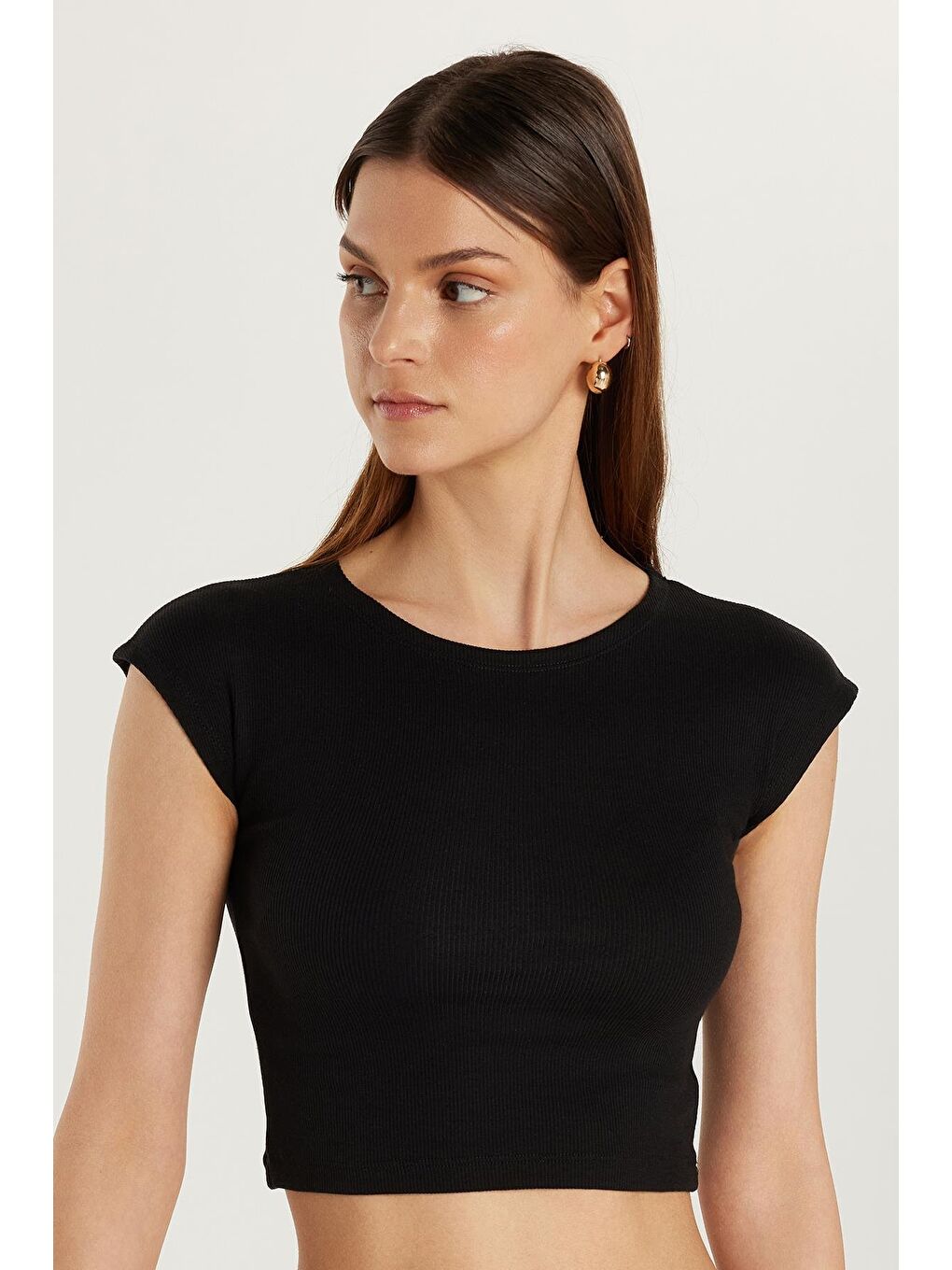 Kadın Modal Kumaş Slim Fit Dar Kesim Kısa Kollu Bisiklet Yaka Siyah Bluz-1