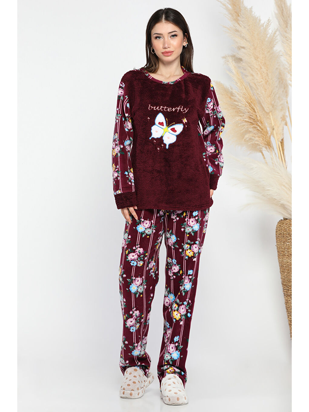 Mürdüm Desenli Kadın Polar Pijama Takımı