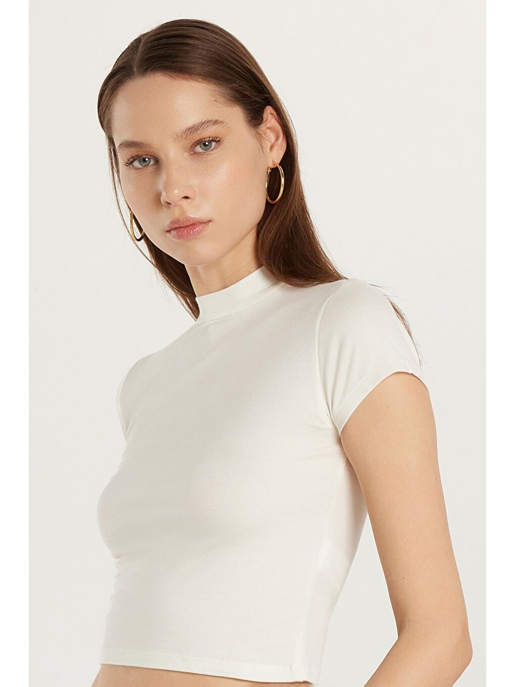 Kadın Modal Kumaş Slim Fit Dar Kesim Dik Yaka Ekru Bluz-1