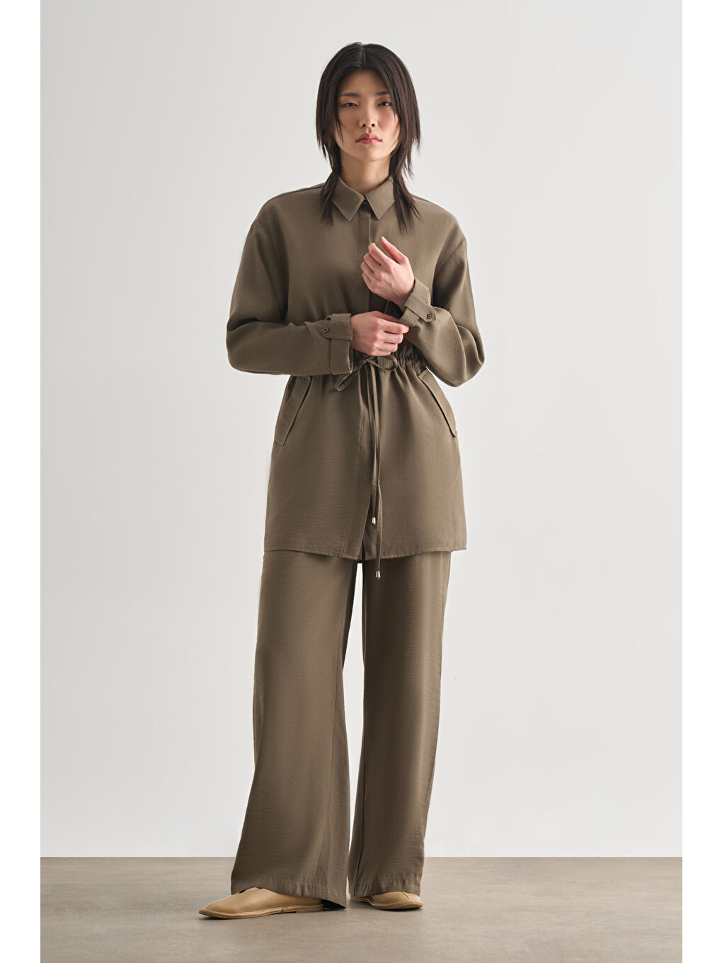 Çift Cepli Beli İp Büzgülü Modal Haki Tunik