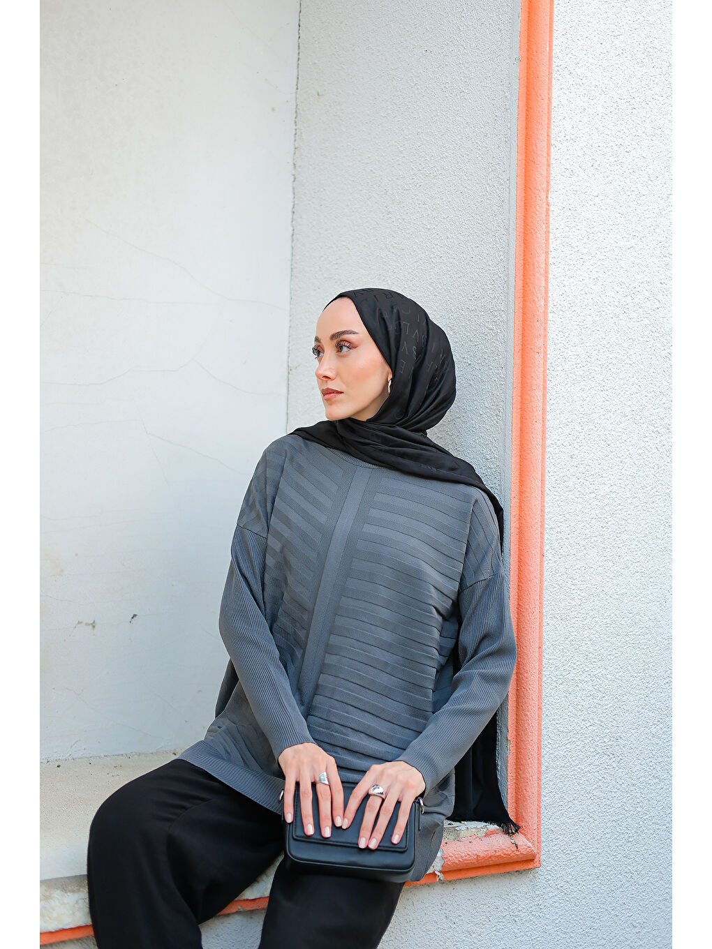 Gri Kadın Kendinden Çizgi Desen Tunik Füme-1