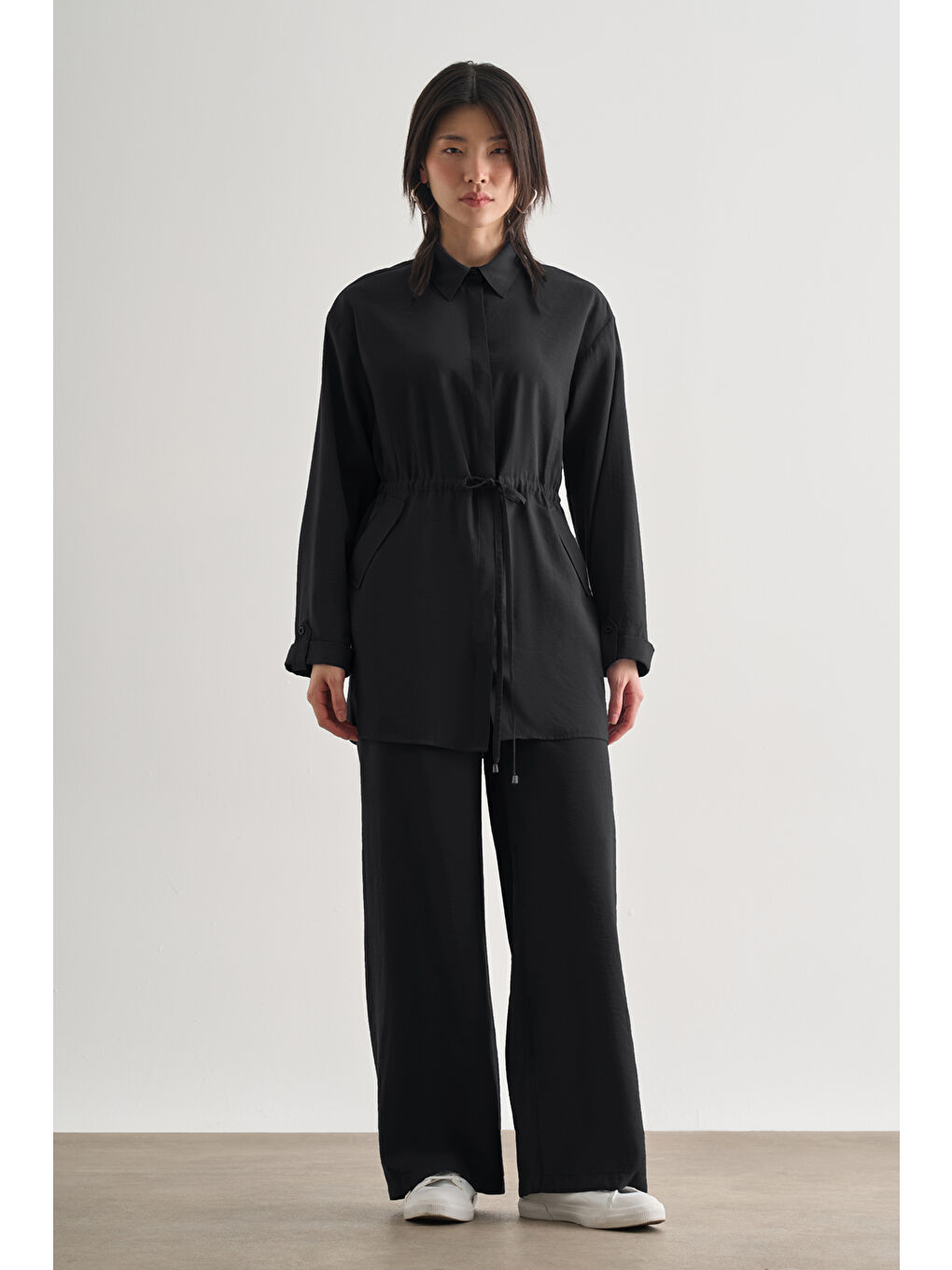 Çift Cepli Beli İp Büzgülü Modal Siyah Tunik